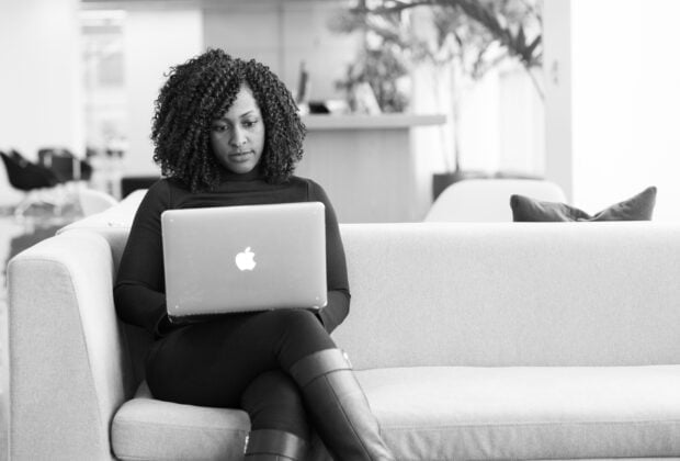 woman reading zero click content